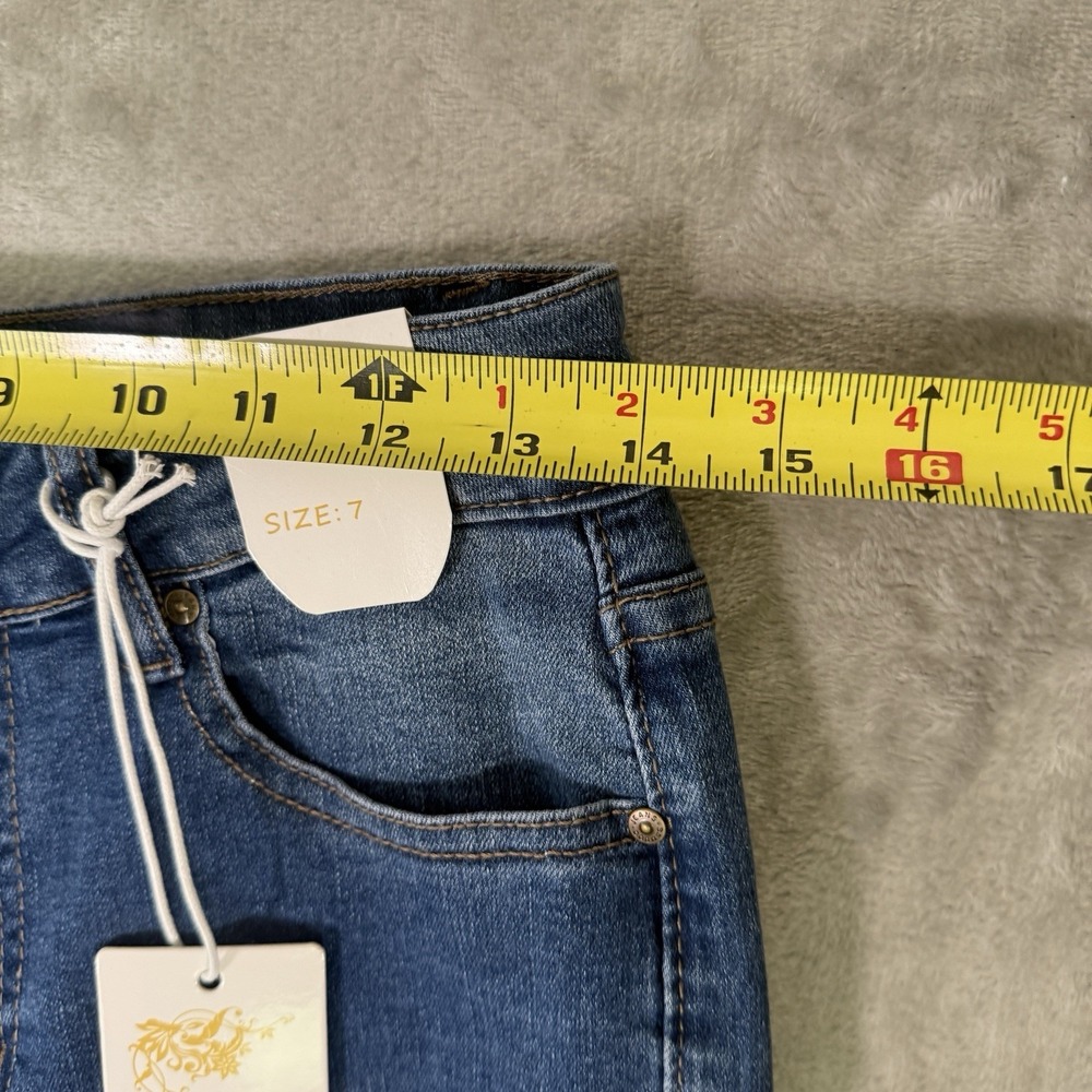 Bamboo Embroidered Bell Bottoms Wide Flare Jeans Sz 7 Blue Soft Denim NWT - Picture 4 of 10